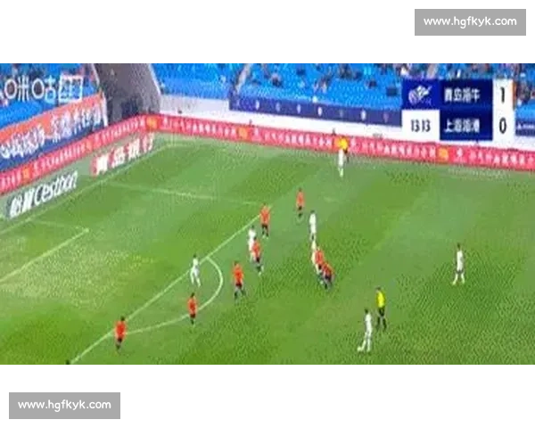 山东 3-1 逆转海港引热议：快节奏对决下，莱昂纳多伤退成转折点