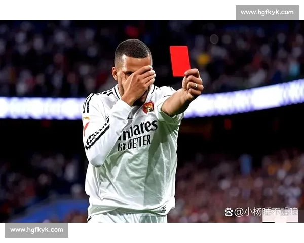 姆巴佩肩膀越位 1 毫米?VAR 判罚撕裂足球温度 姆巴佩肩膀越位 1 毫米?VAR 判罚撕裂足球温度